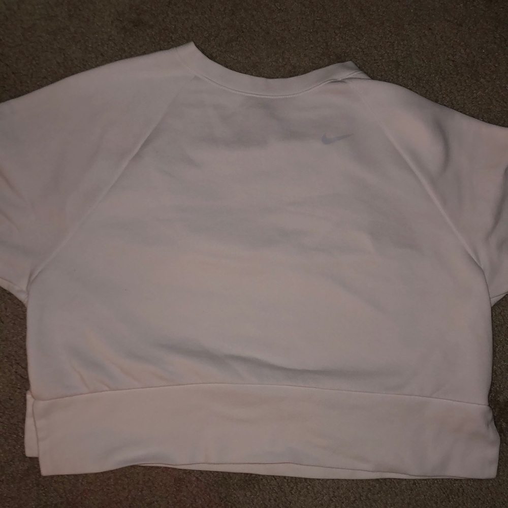 white cropped nike crewneck